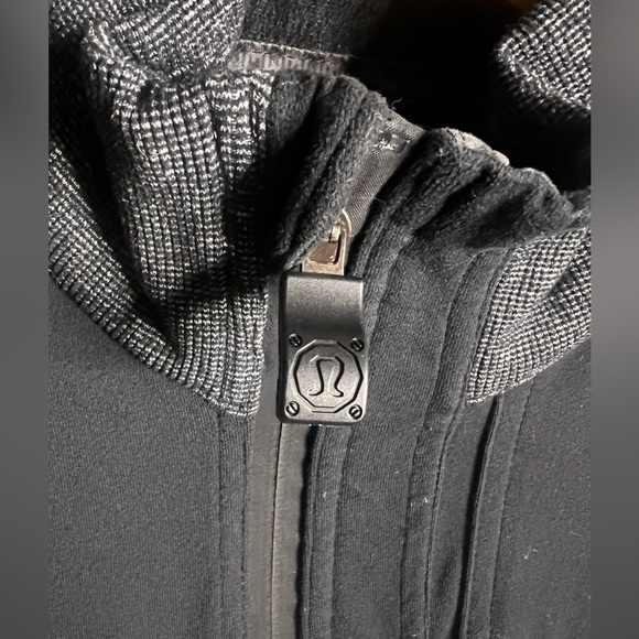 Lululemon post gravity Men’s  black Jacket in size M - Picture 8 of 9